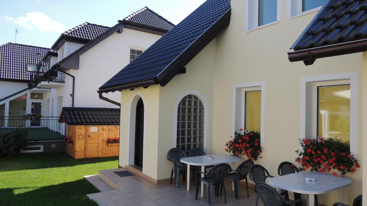 Europa Apartamenty Тженсач Екстериор снимка