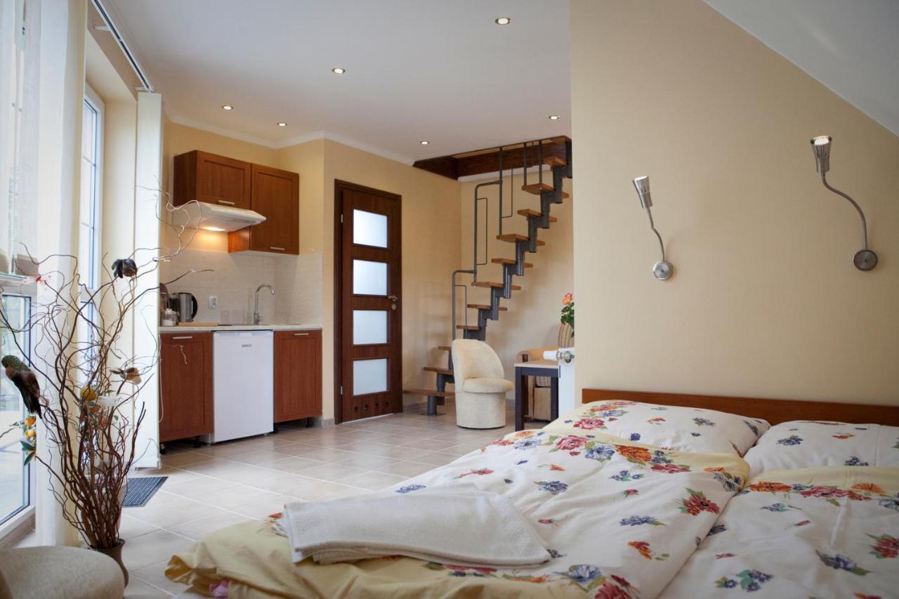 Europa Apartamenty Тженсач Екстериор снимка