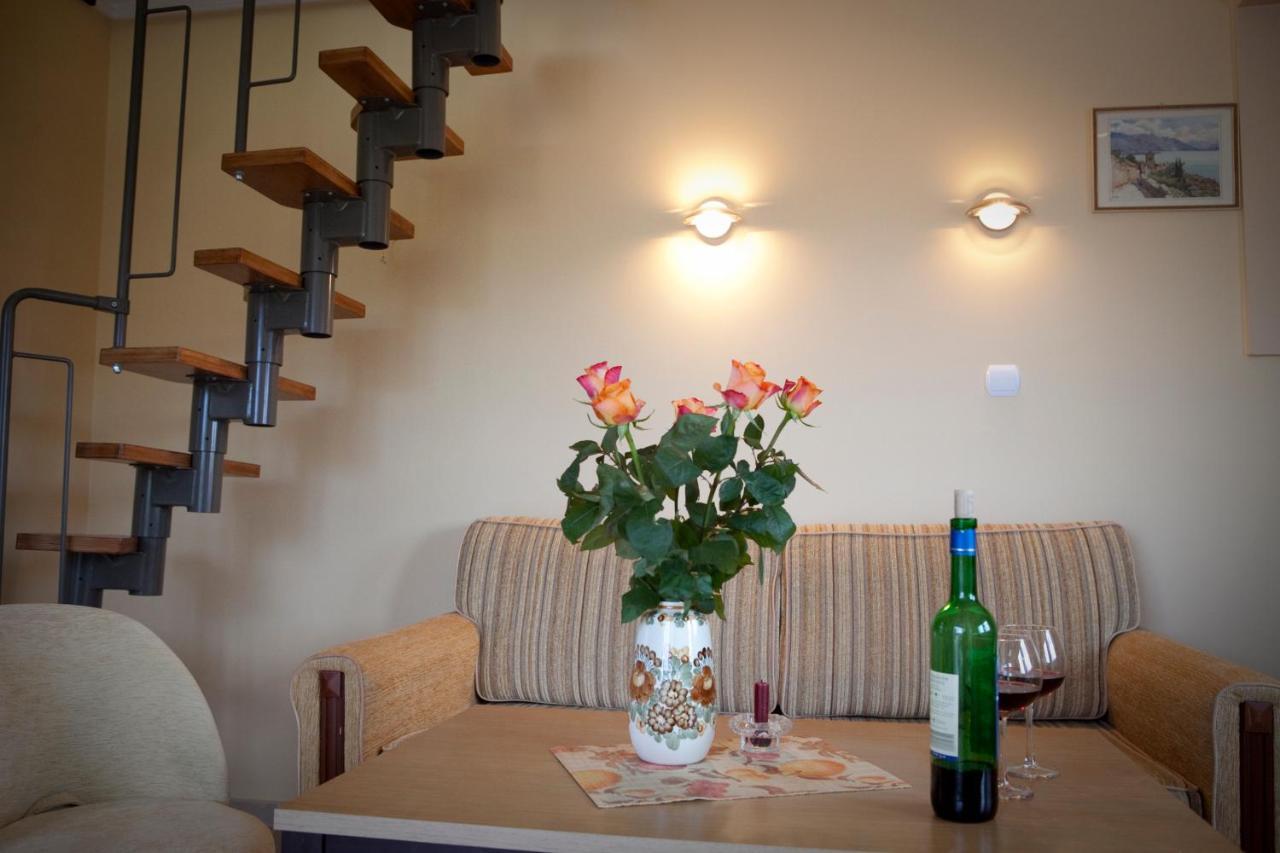Europa Apartamenty Тженсач Екстериор снимка