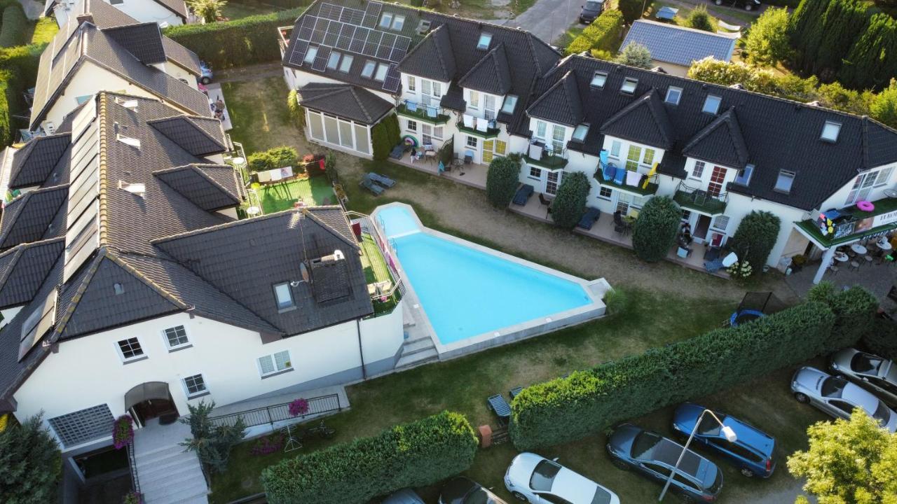 Europa Apartamenty Тженсач Екстериор снимка