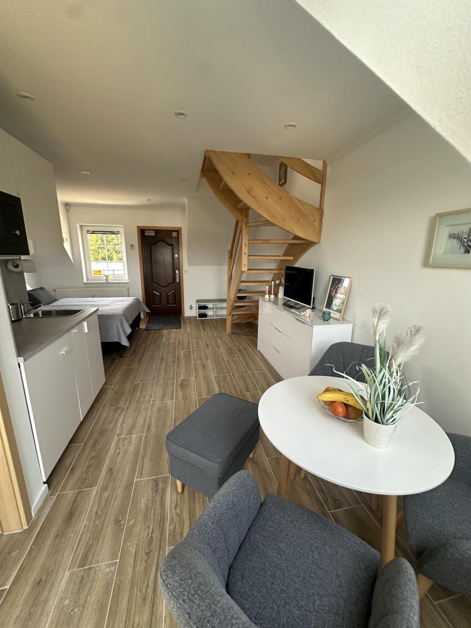 Europa Apartamenty Тженсач Екстериор снимка